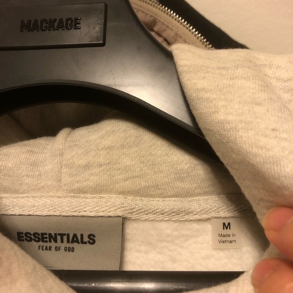 Essential hood - Picture 3 of 8